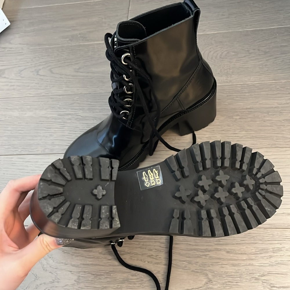 MAJE Glossed-leather combat boots size FR 40 - Picture 6 of 6